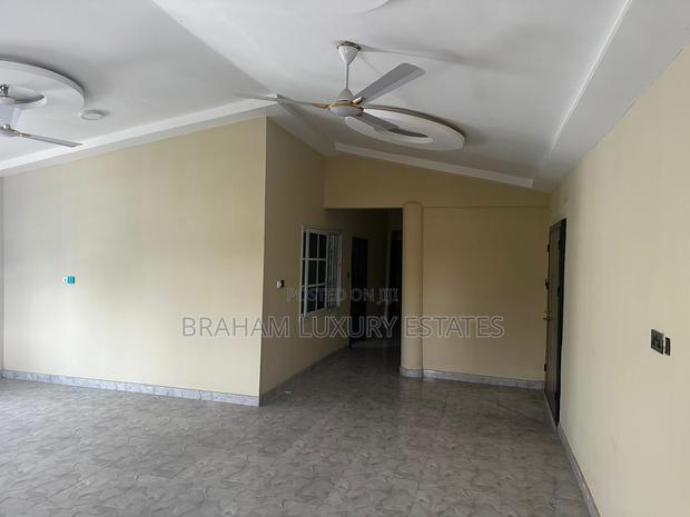 3bdrm Apartment in Braham Luxury, Tseaddo for rent · Photo 4