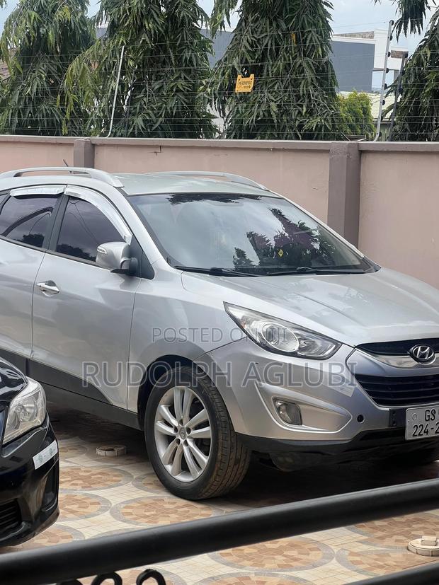 Hyundai Tucson 2012 Silver