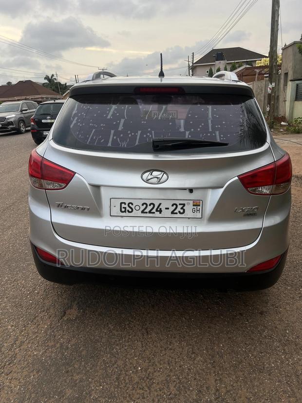 Hyundai Tucson 2012 Silver