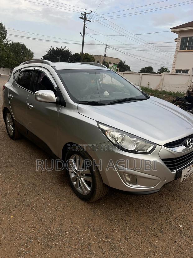 Hyundai Tucson 2012 Silver