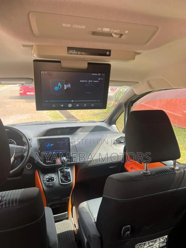 Toyota Voxy SV Premium 2014 Black