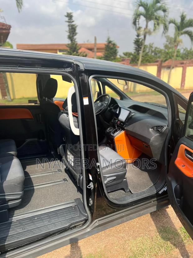 Toyota Voxy SV Premium 2014 Black