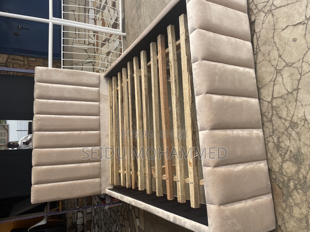 A Turkey’S Double Bed Frame · Photo 2