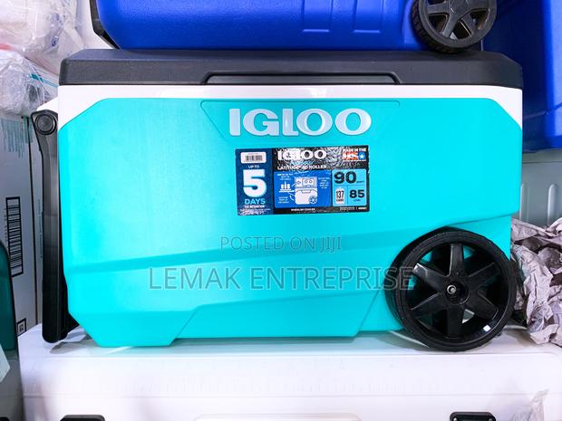 Igloo Latitude 90 Qt Roller Cooler