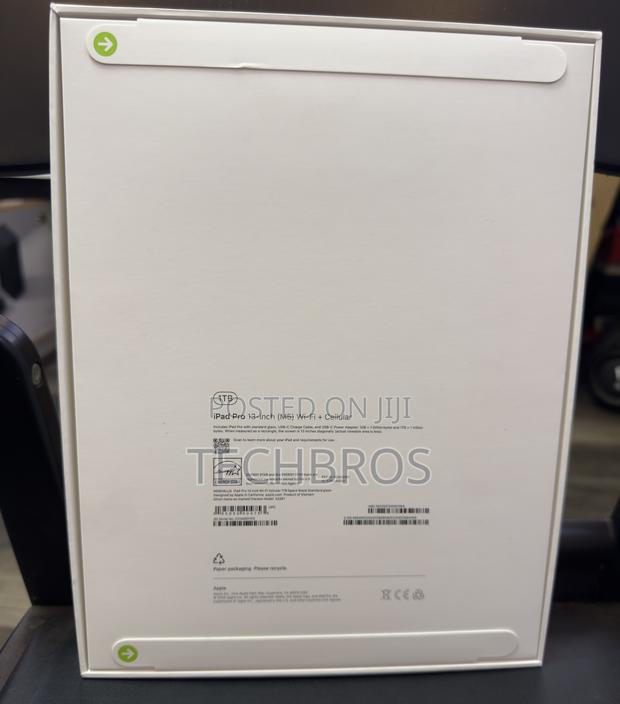 New Apple iPad Pro 13 (2025) 1 TB Gray photo 2