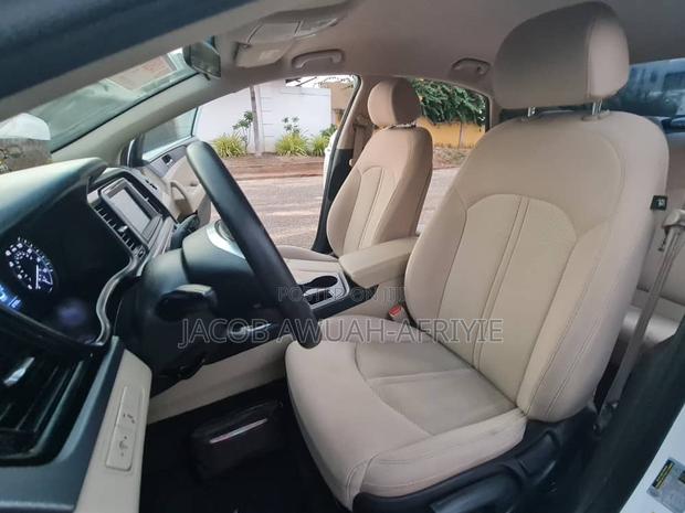 Hyundai Sonata SE 2018 White