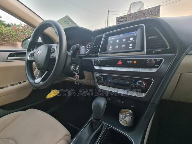 Hyundai Sonata SE 2018 White