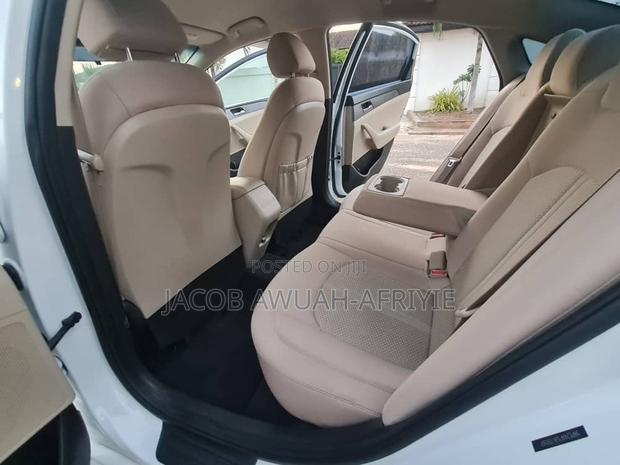 Hyundai Sonata SE 2018 White