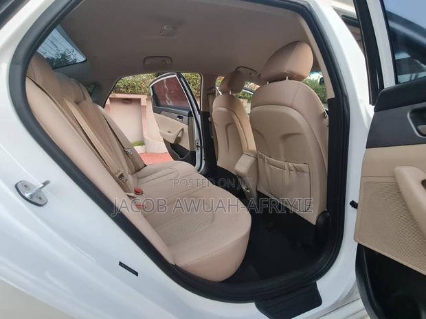Hyundai Sonata SE 2018 White