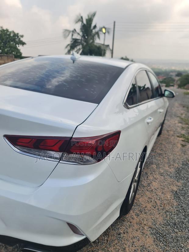 Hyundai Sonata SE 2018 White