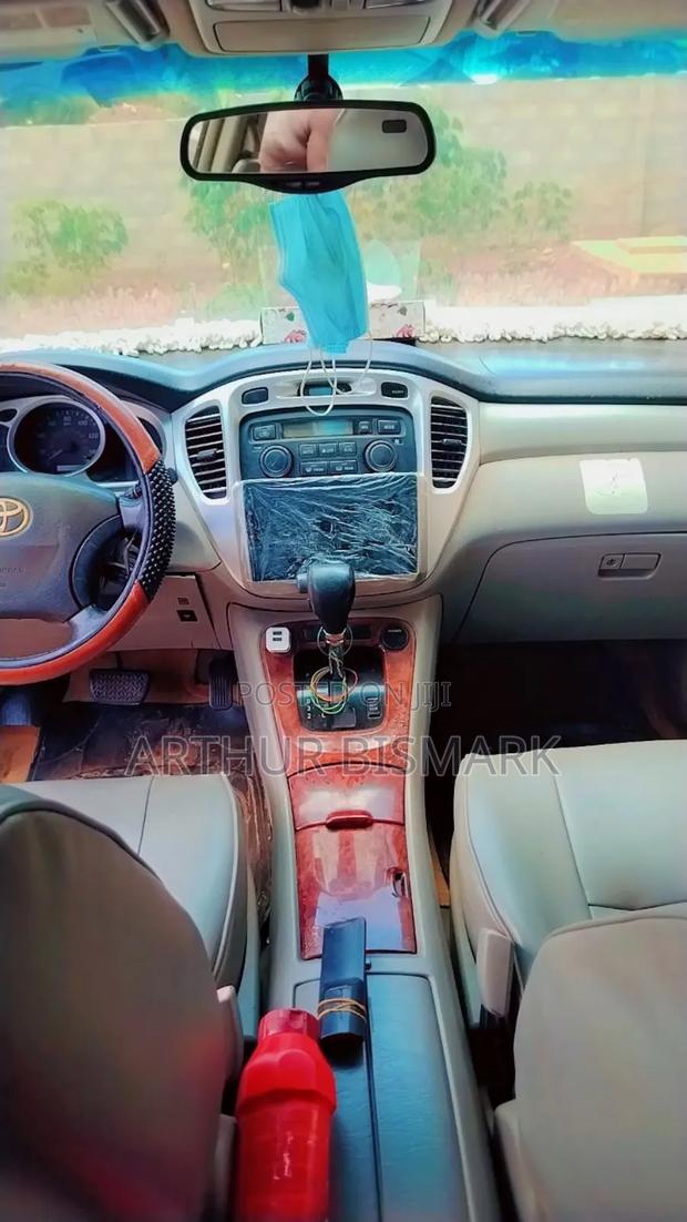 Toyota Highlander V6 2009 Silver