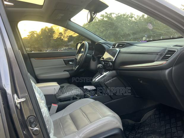 Honda CR-V Touring AWD 2018 Gray