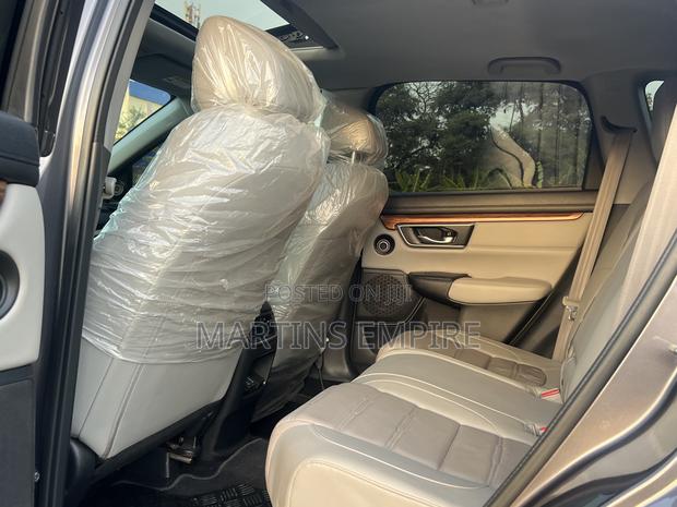 Honda CR-V Touring AWD 2018 Gray