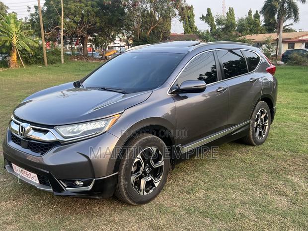 Honda CR-V Touring AWD 2018 Gray