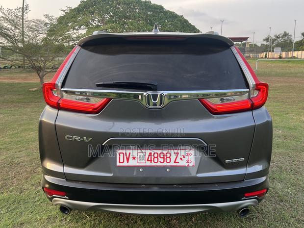 Honda CR-V Touring AWD 2018 Gray