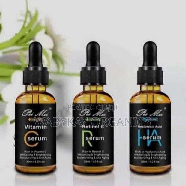 3 In 1 Facial Serum. Vit C, Hyaruloric Acid And Retinol