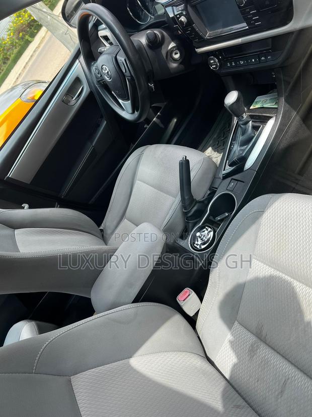 Toyota Corolla 2016 Gray photo 2