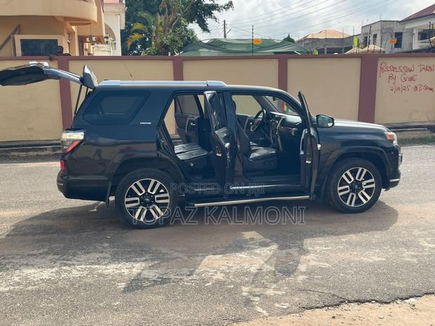 Toyota 4-Runner 2016 Black