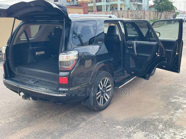 Toyota 4-Runner 2016 Black