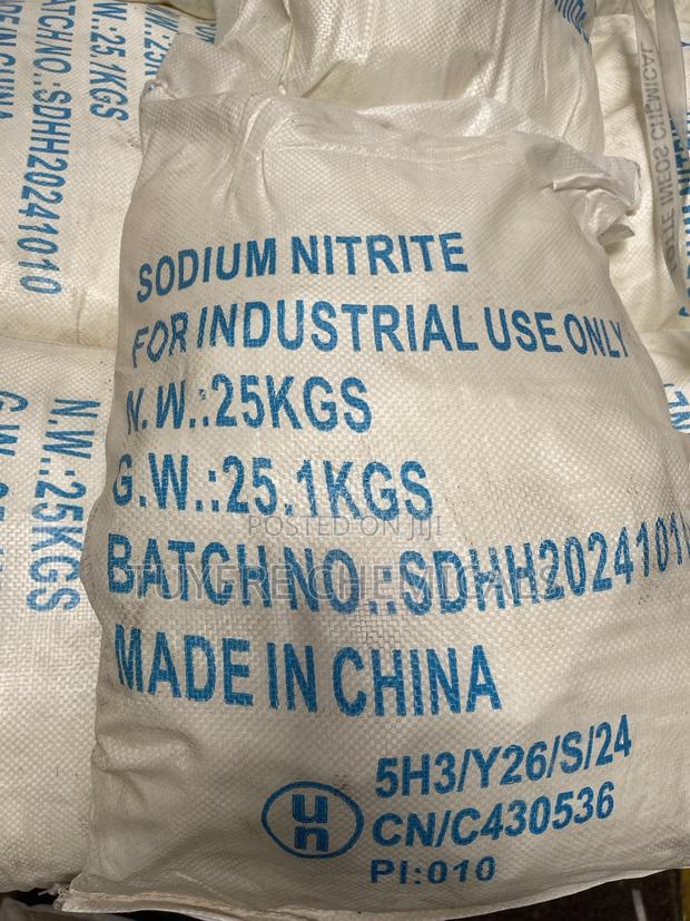 Sodium Nitrite · Photo 3