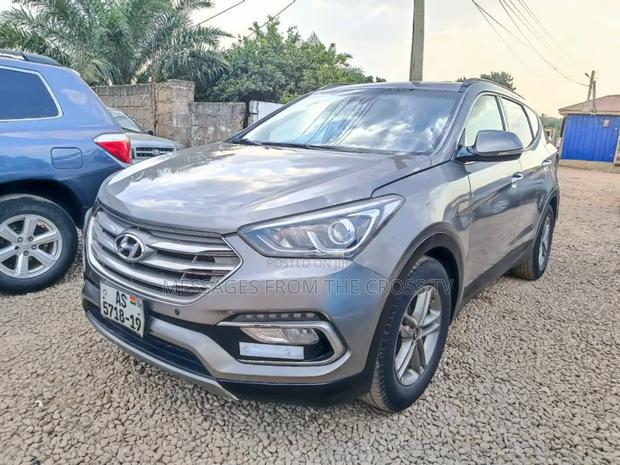 Hyundai Santa Fe SE FWD 2018 Brown