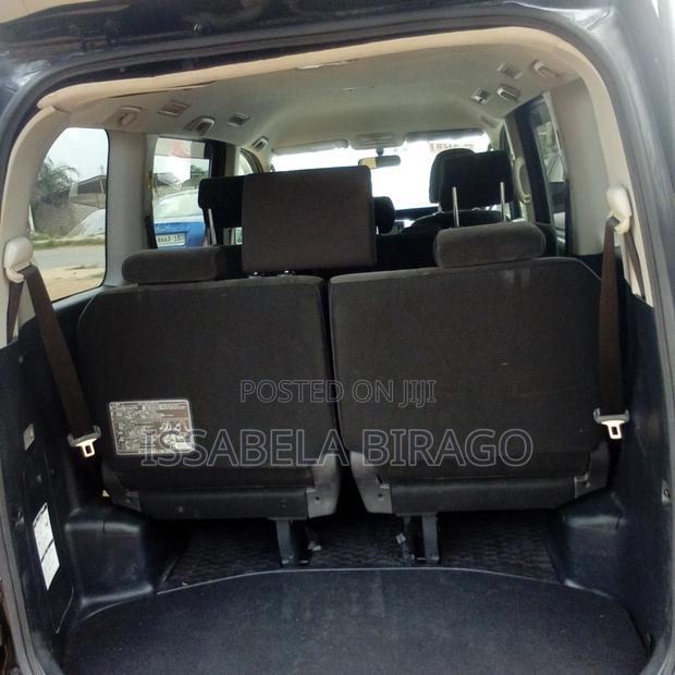 Toyota Voxy 2010 Black