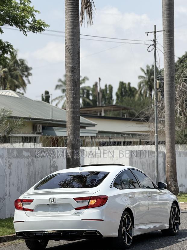 Honda Accord Sport (2.0L 4cyl Turbo 10A) 2019 White