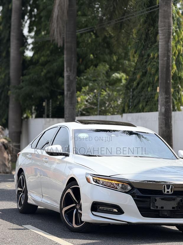 Honda Accord Sport (2.0L 4cyl Turbo 10A) 2019 White