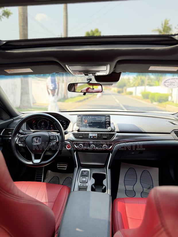 Honda Accord Sport (2.0L 4cyl Turbo 10A) 2019 White