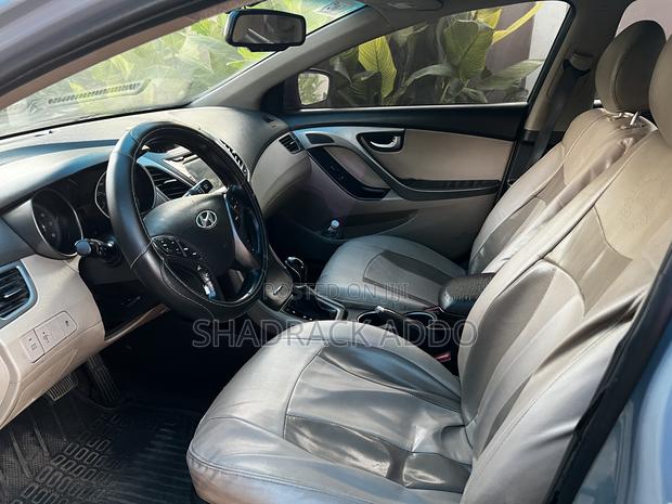 Hyundai Elantra Limited 4dr Sedan (1.8L 4cyl 6A) 2014 Blue