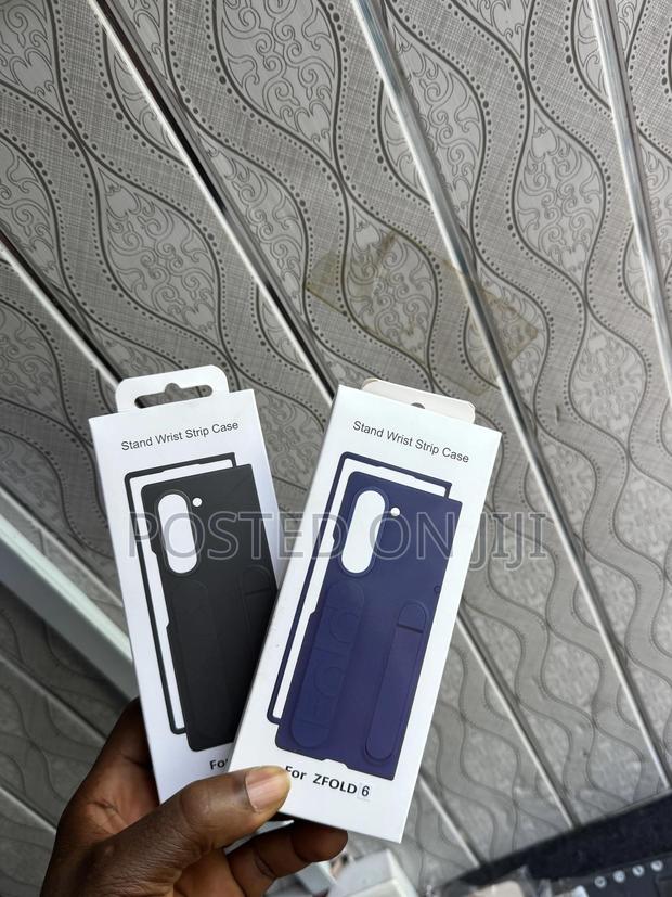 Z Fold 6/7 Kickstand Silicone · Photo 3