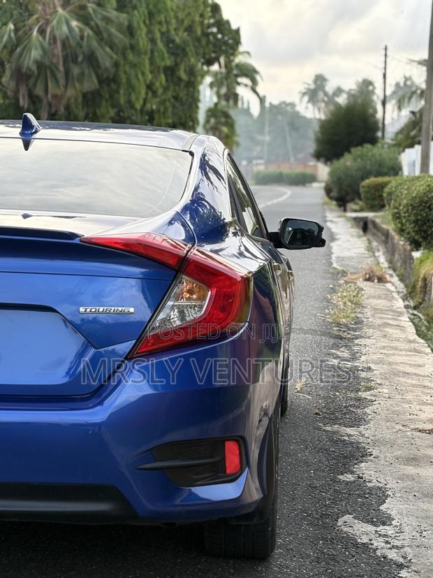 Honda Civic Touring Sedan 2018 Blue