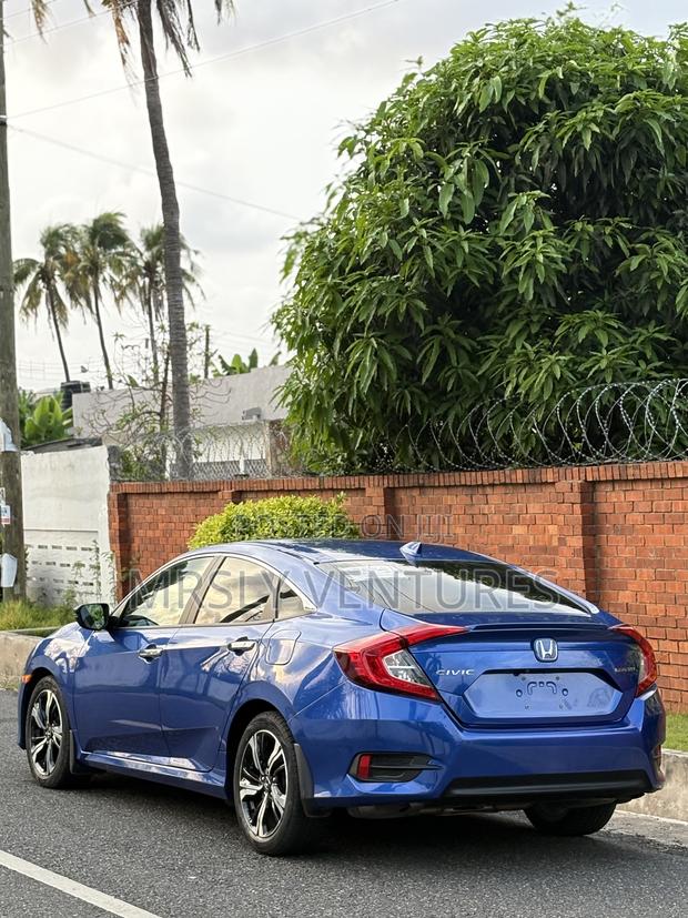 Honda Civic Touring Sedan 2018 Blue