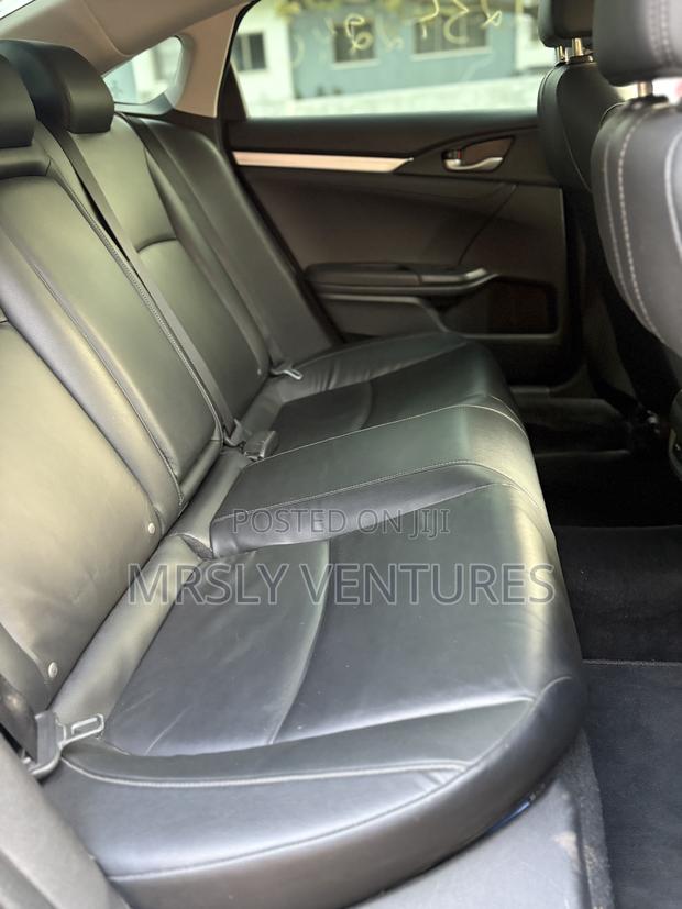 Honda Civic Touring Sedan 2018 Blue