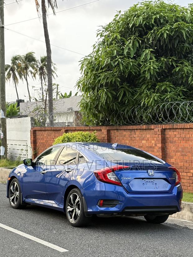 Honda Civic Touring Sedan 2018 Blue
