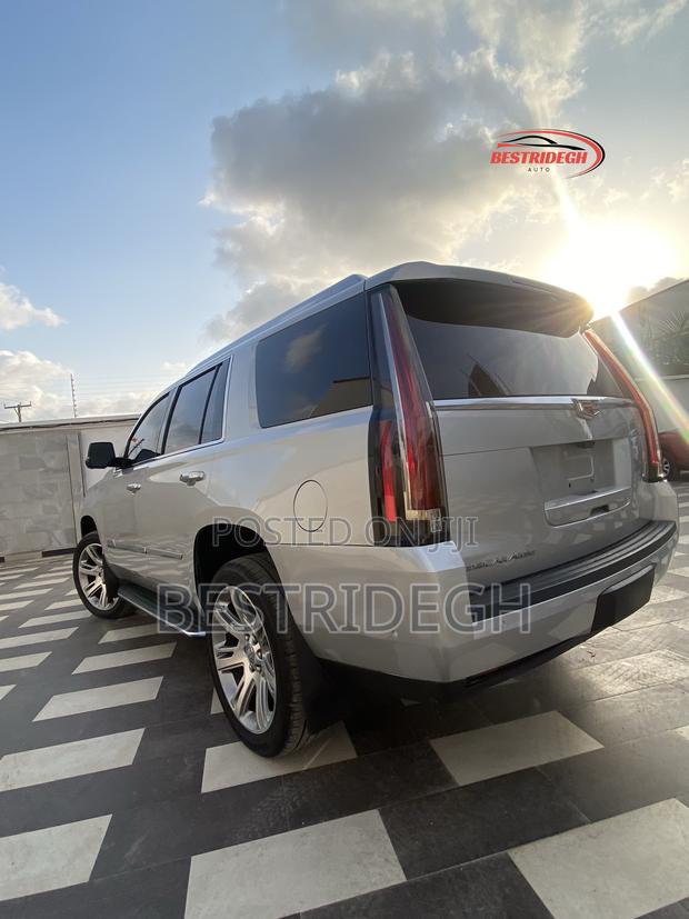 Cadillac Escalade 2018 Gray