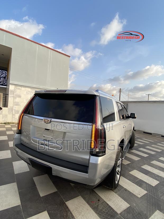 Cadillac Escalade 2018 Gray