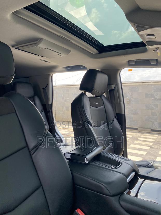 Cadillac Escalade 2018 Gray