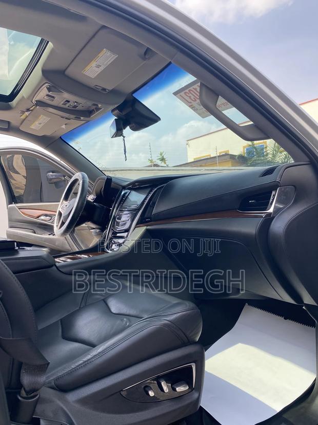 Cadillac Escalade 2018 Gray