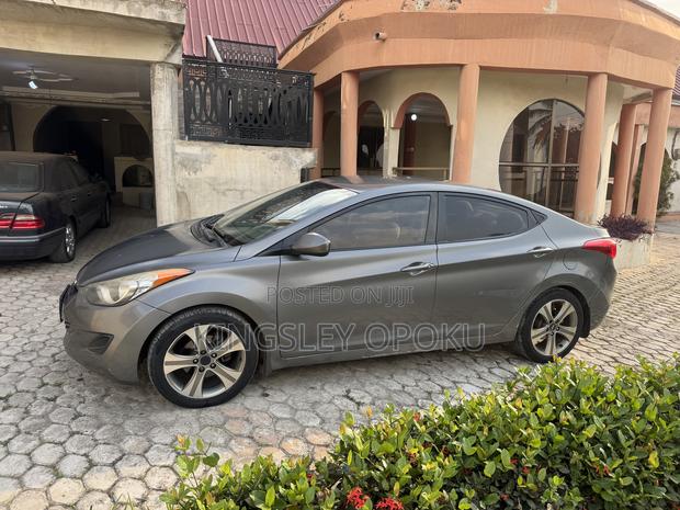 Hyundai Elantra 2012 Gray