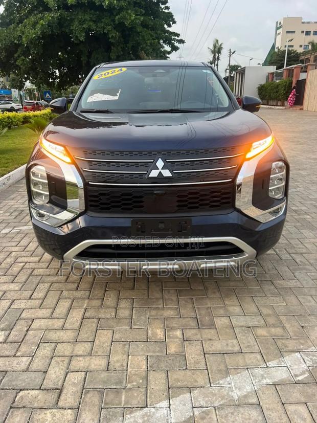 Mitsubishi Outlander SE 2024 Blue