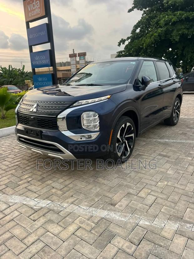 Mitsubishi Outlander SE 2024 Blue