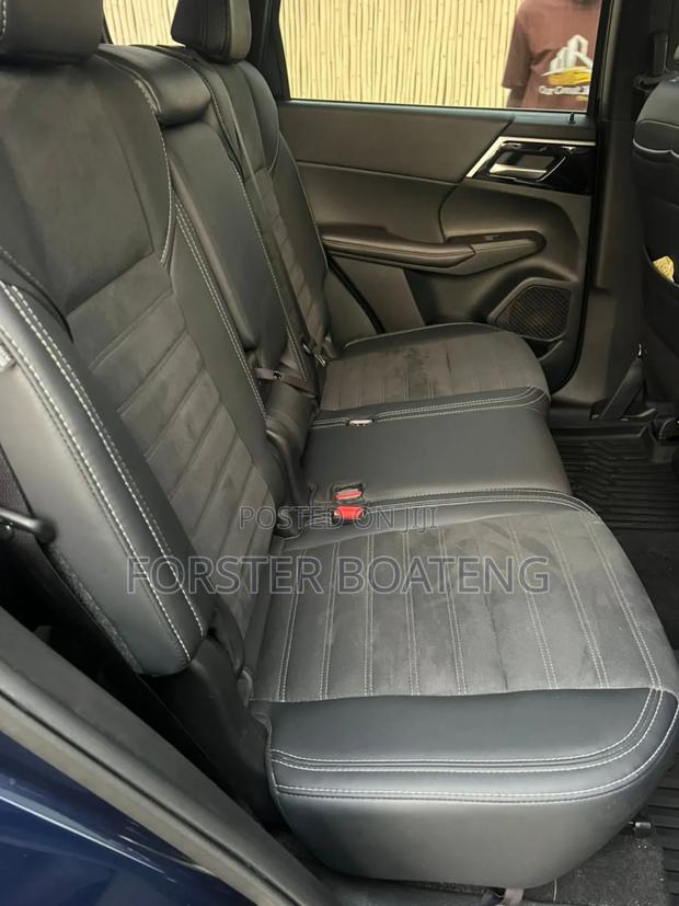 Mitsubishi Outlander SE 2024 Blue