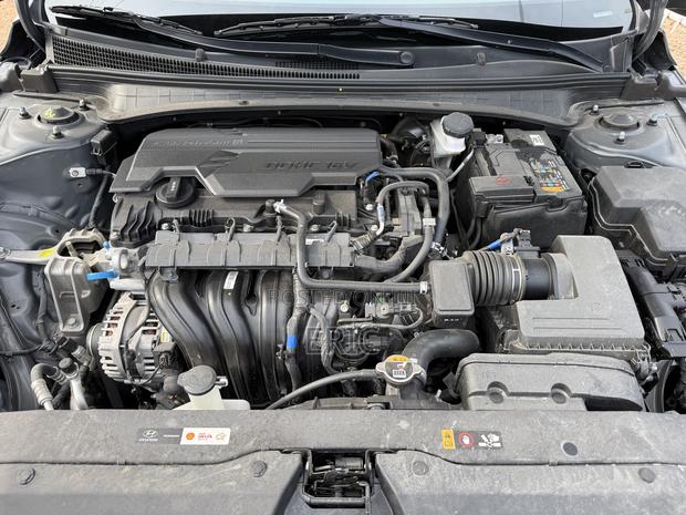 Hyundai Elantra Limited IVT 2025 Gray