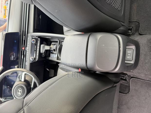 Hyundai Elantra Limited IVT 2025 Gray