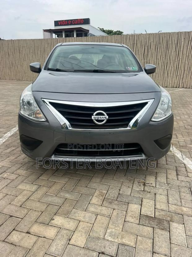 Nissan Versa 1.6 S 2016 Gray