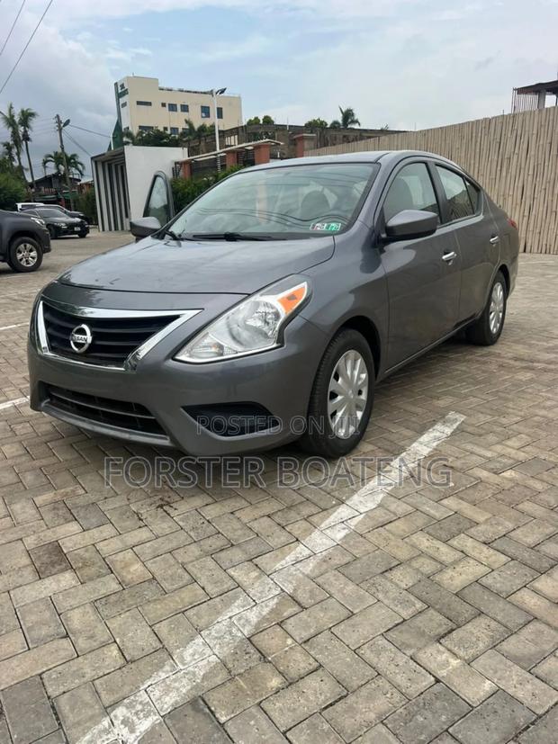 Nissan Versa 1.6 S 2016 Gray