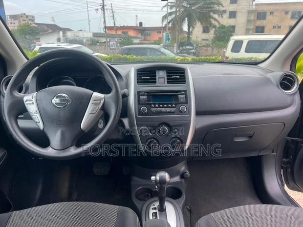 Nissan Versa 1.6 S 2016 Gray