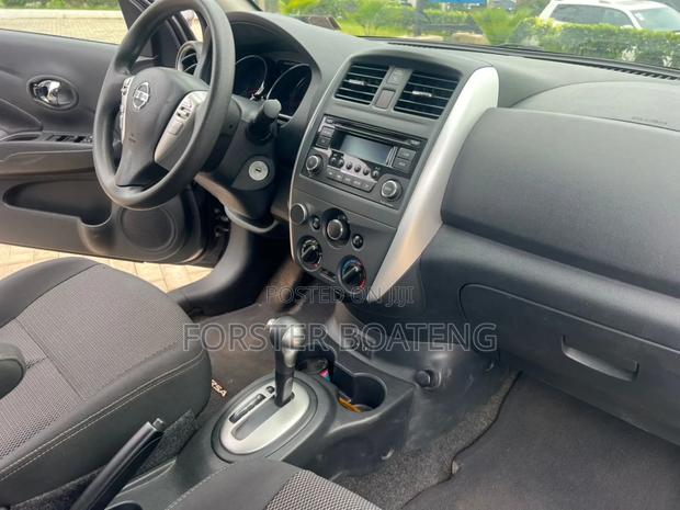 Nissan Versa 1.6 S 2016 Gray