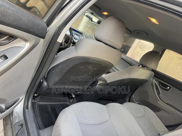 Hyundai Elantra 2012 Gray
